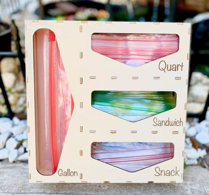 the organizer which has slots for gallon-, snack-, sandwich-, and quart-size baggies