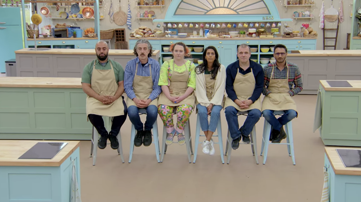 The remaining bakers lined up