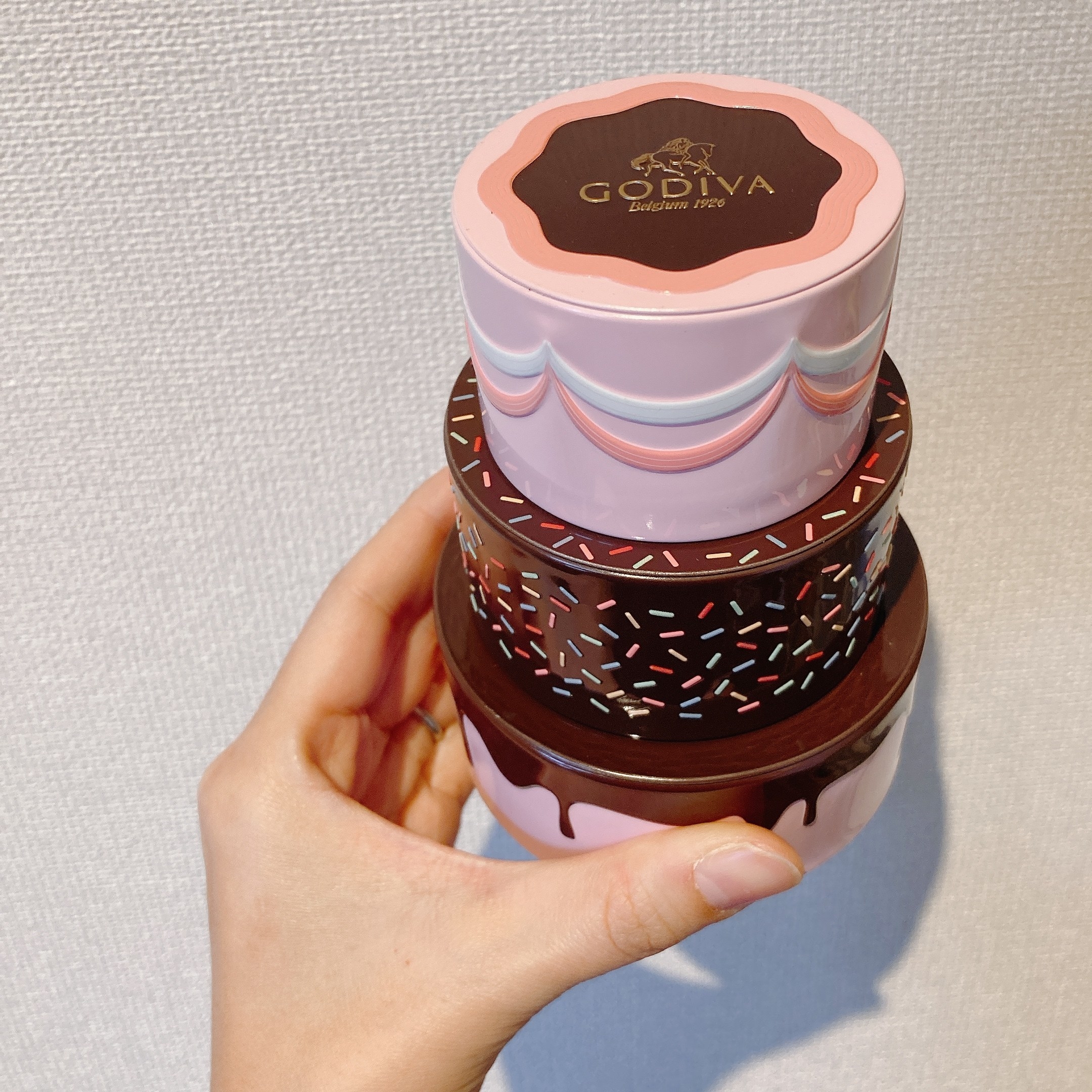 コレもらったら絶対嬉しい ゴディバの 誕生日ケーキ缶 がめちゃ可愛い