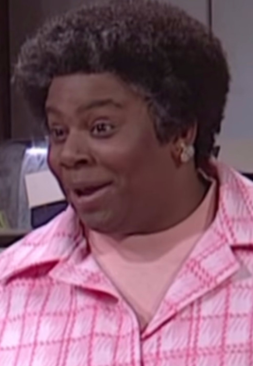 Thompson playing a woman in his first SNL sketch in 2003
