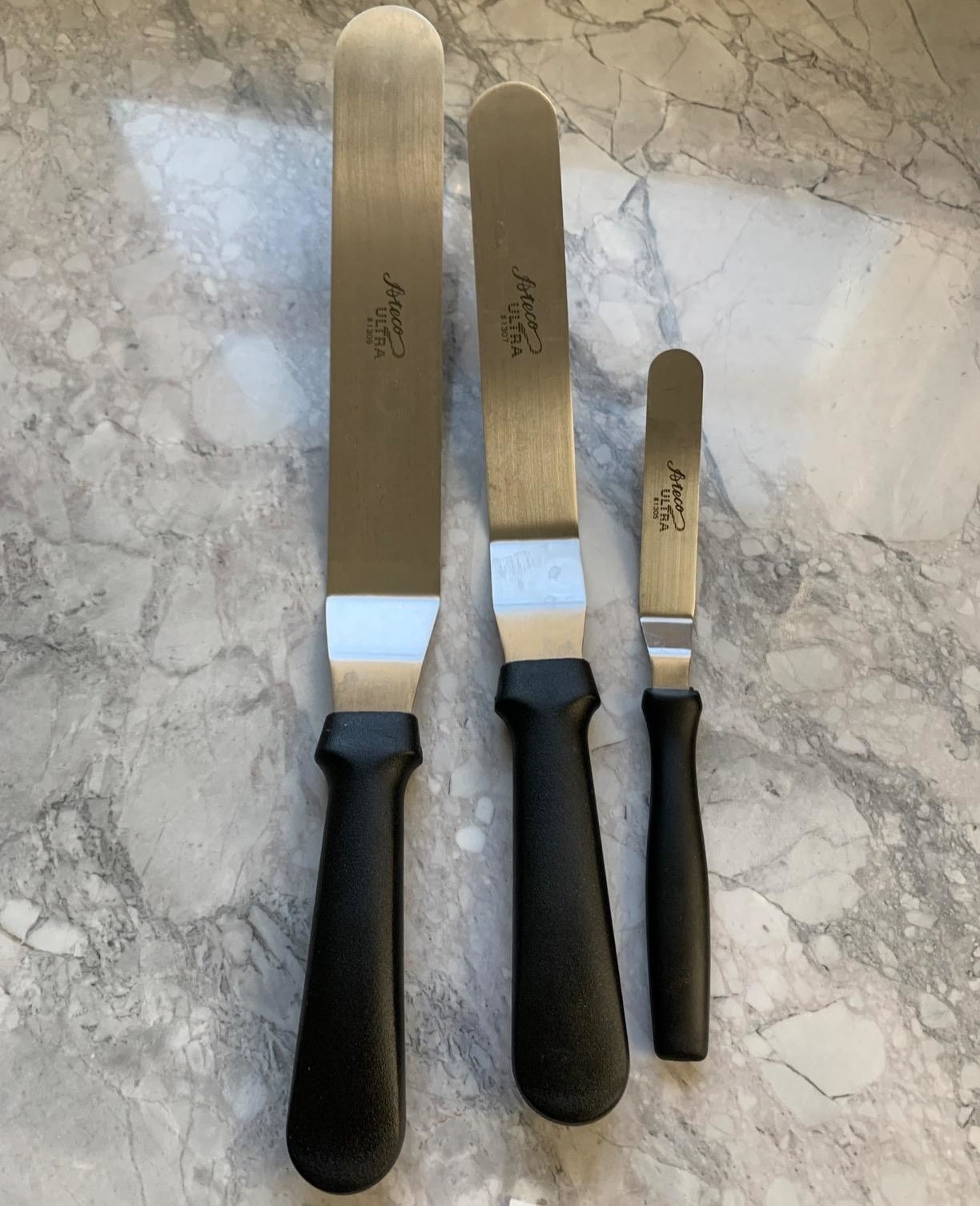 Reviewer photo of the set of three offset spatulas