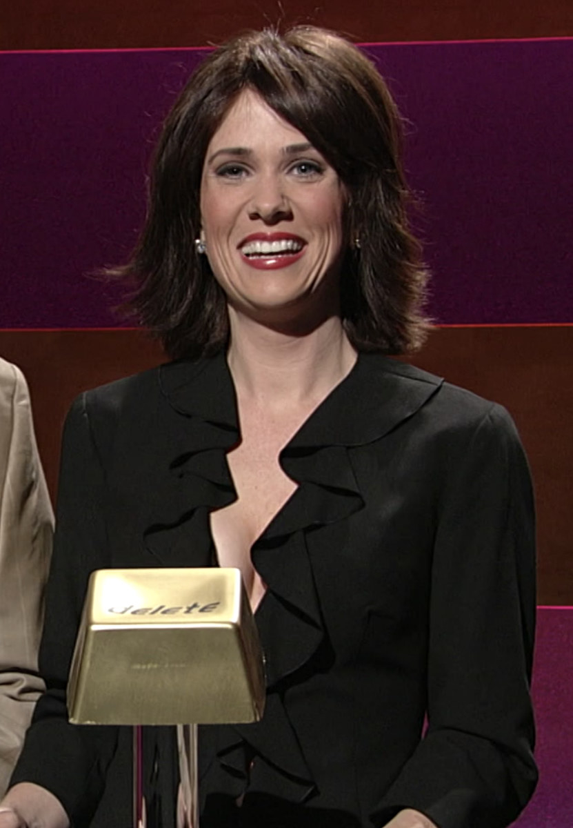 Wiig as Megan Mullally in her first &quot;SNL&quot; episode