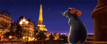 The mouse from &quot;Ratatouille&quot; looking at the Eiffel Tower.