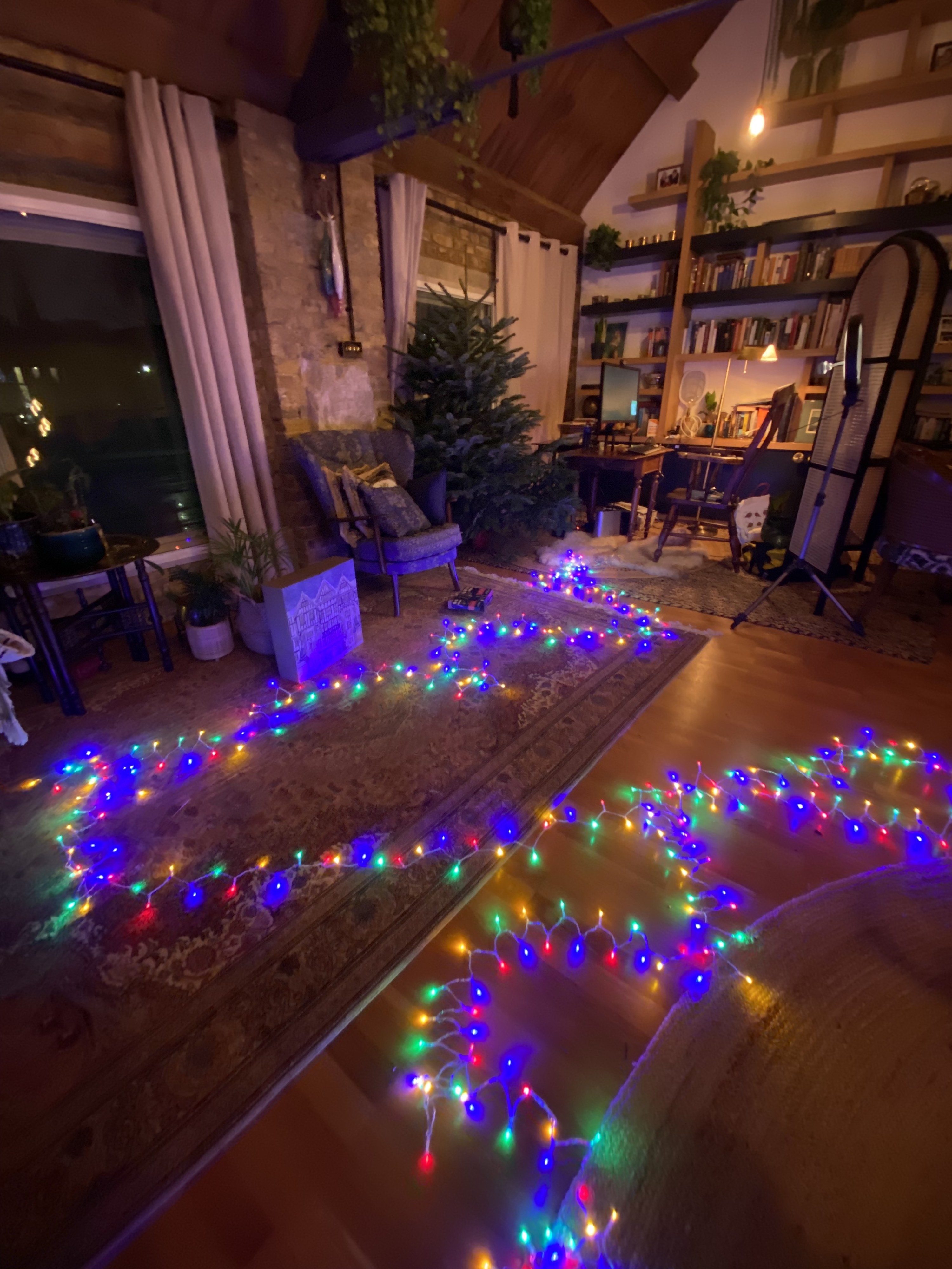 can you lay christmas lights on the ground