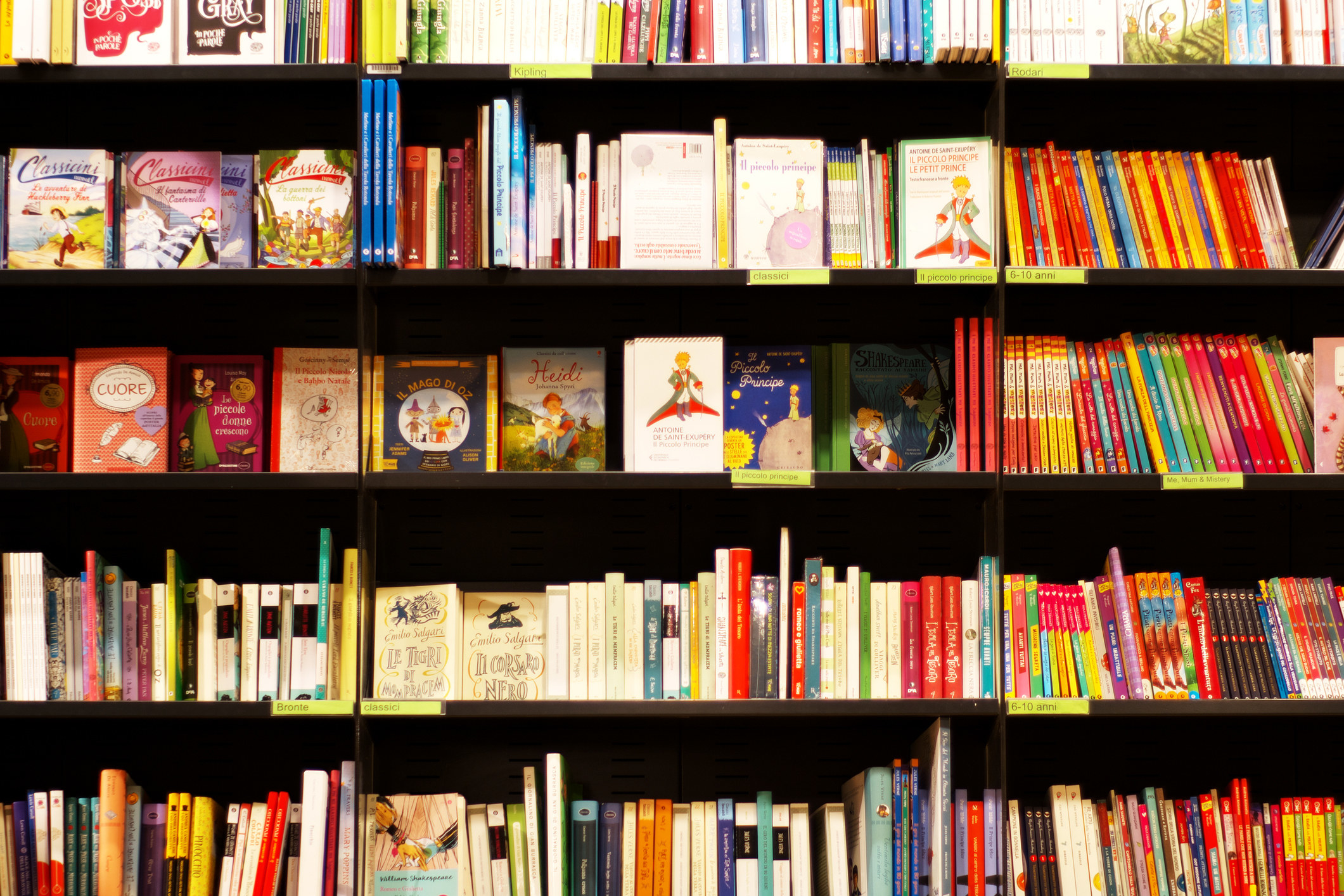 A bookshelf of children&#x27;s books.