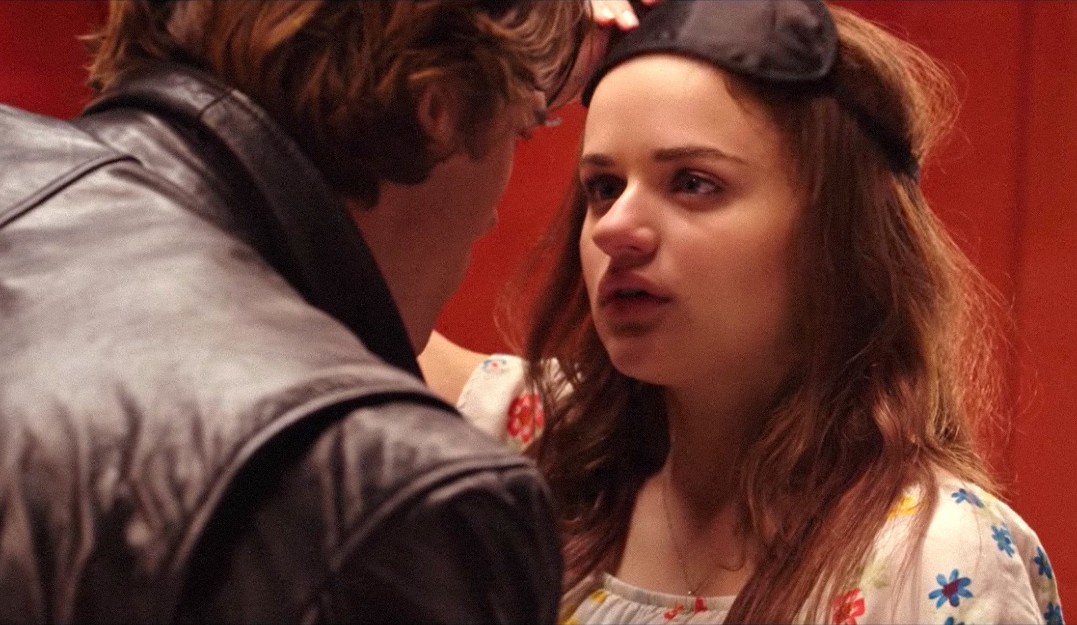 Elle and Noah face-to-face in "Kissing Booth"