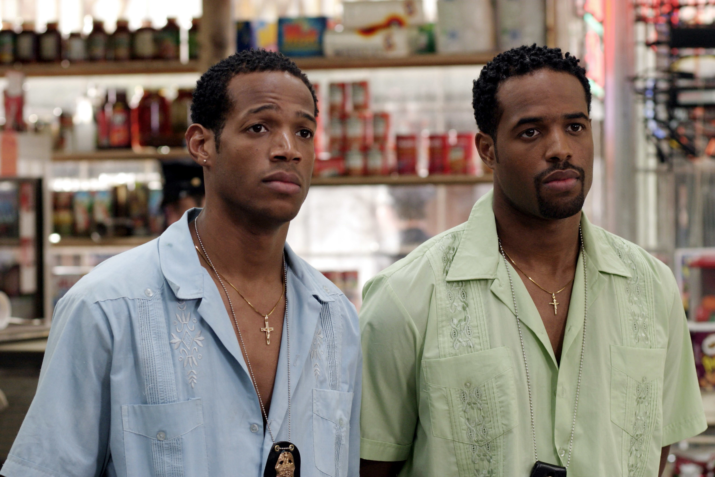 Marlon Wayans and Shawn Wayans as two FBI agents in casual clothes in &quot;White Chicks&quot;