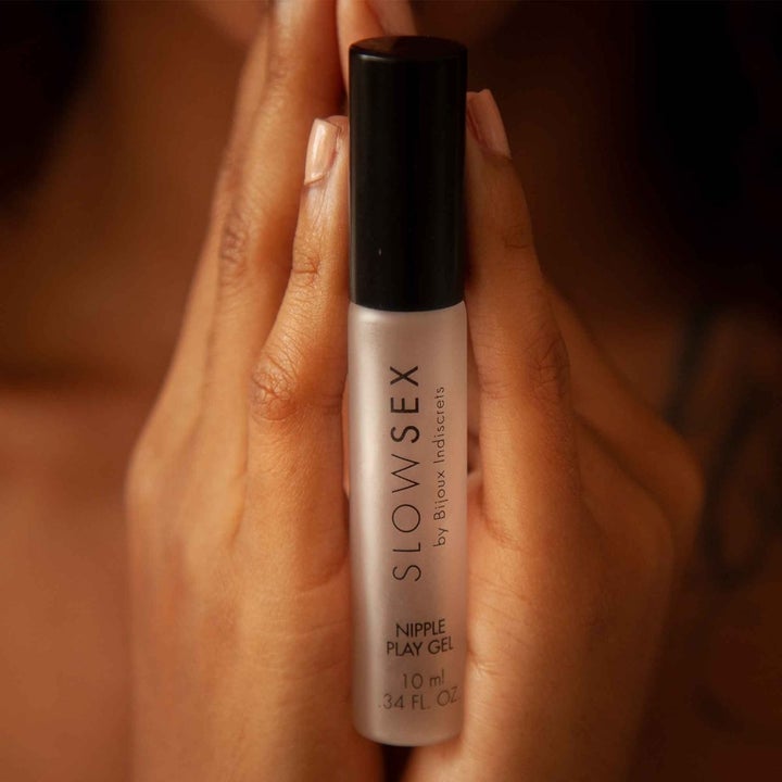 Model holding tube of nipple play gel
