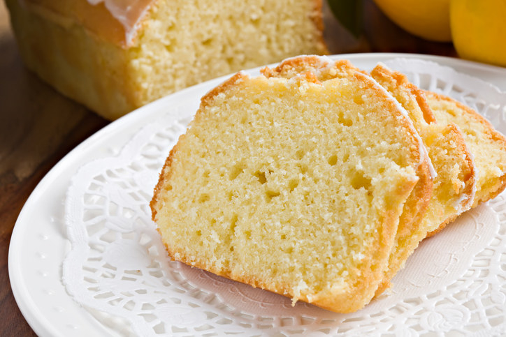 a plate of pound cake