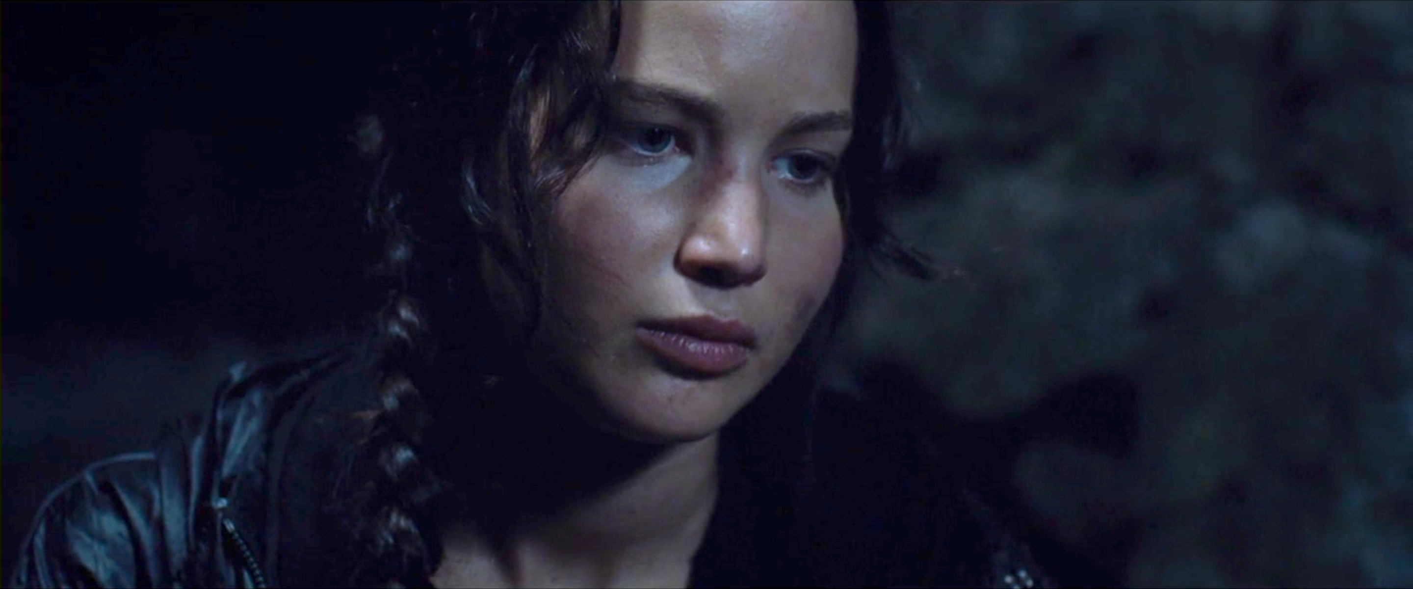 Katniss with visible foundation and blush