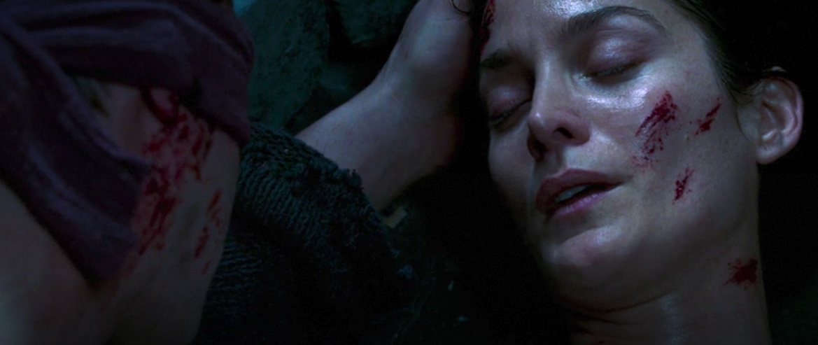 Neo holding Trinity&#x27;s head as she dies