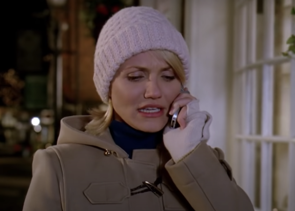 Cameron Diaz on the phone outside