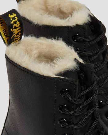 Close up of the furry lining of the boots