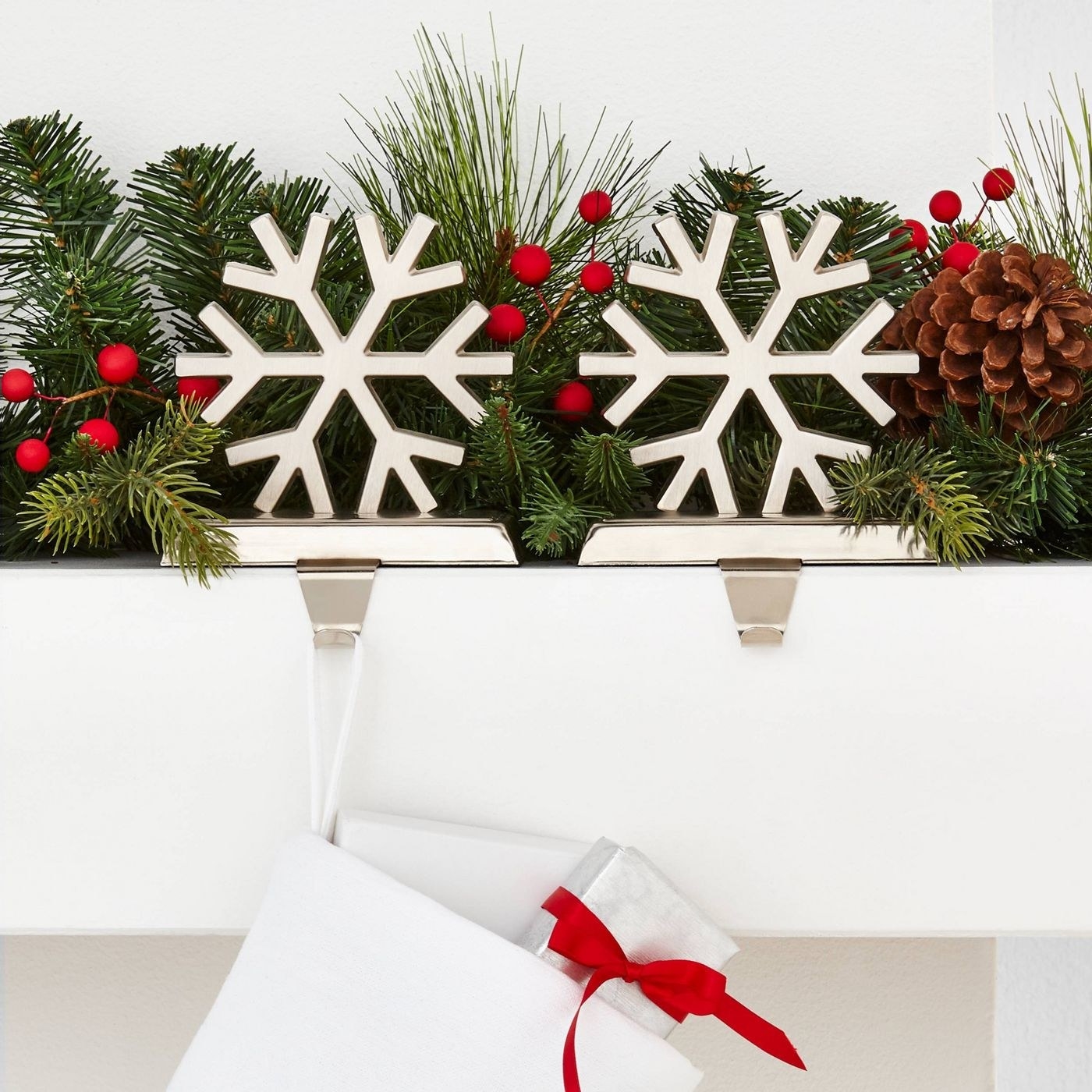 the snowflake stocking hangers