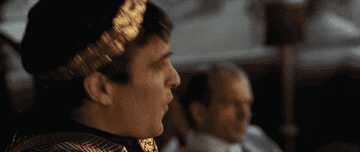 commodus watches a gladiatorial fight