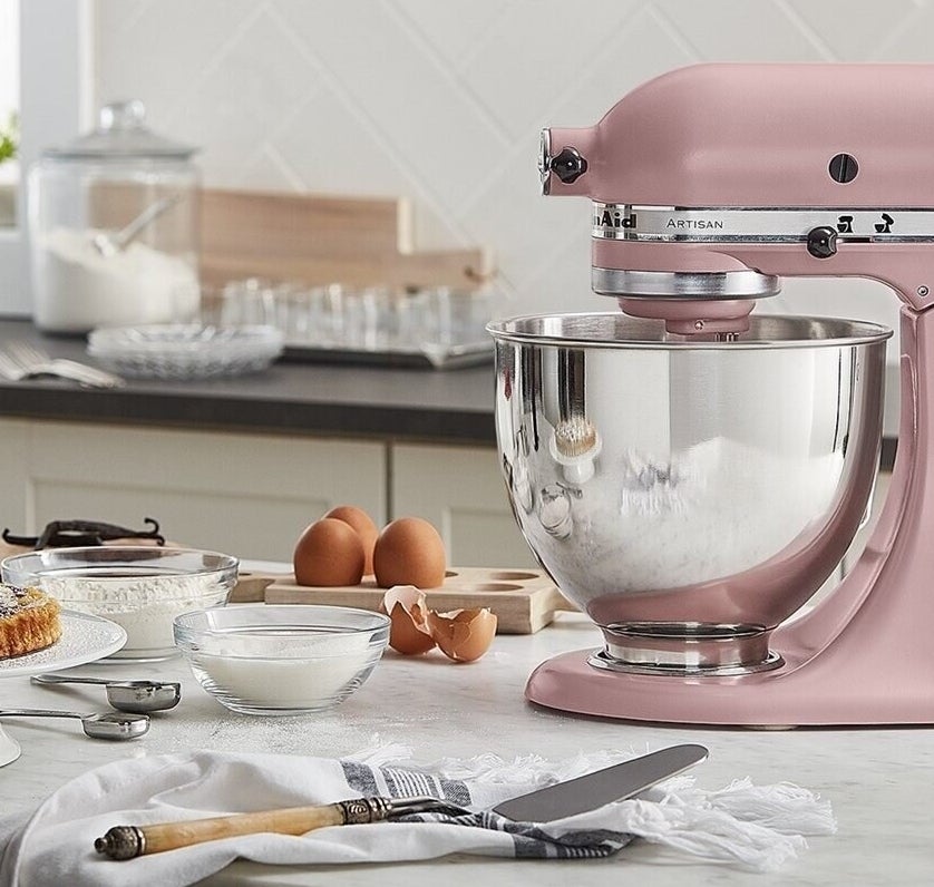 the KitchenAid mixer in Dried Rose
