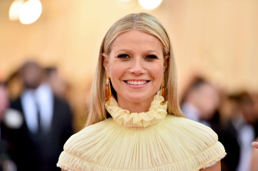 Gwyneth with a frilly collar