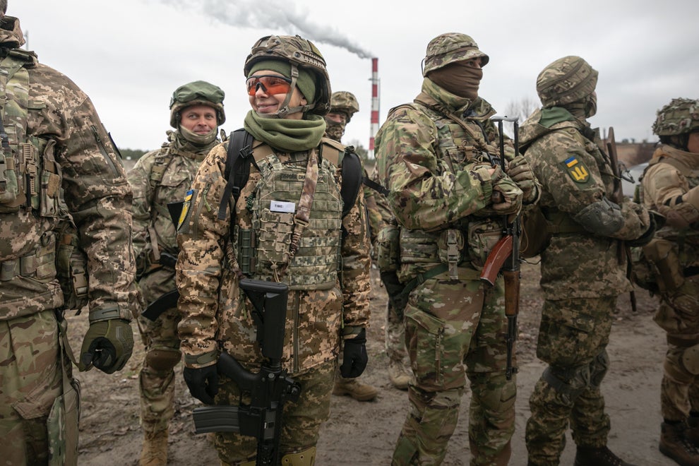 Why Does Russia Want Ukraine? Fighters Preparing For Attack