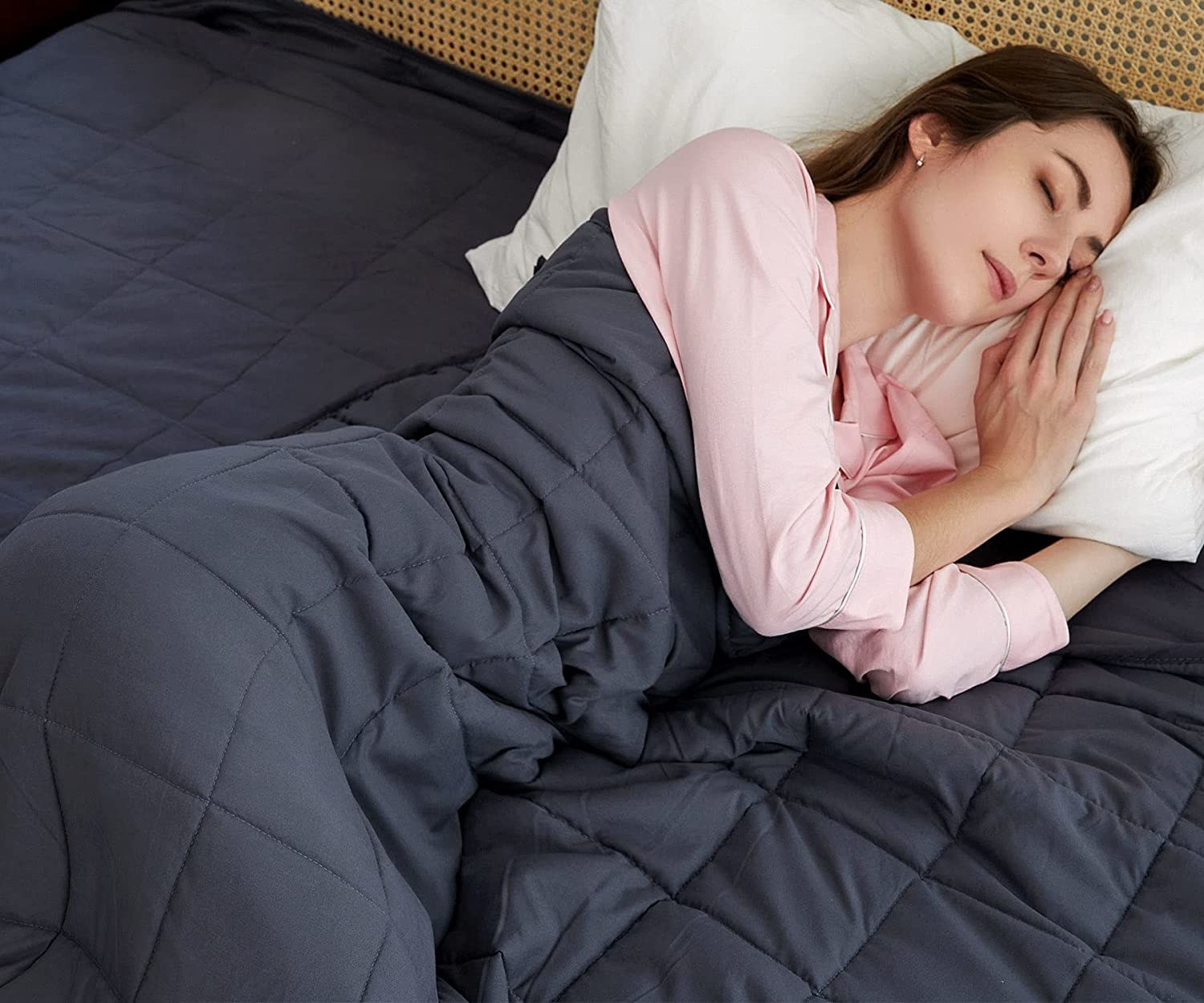 Model sleeping using weighted blanket