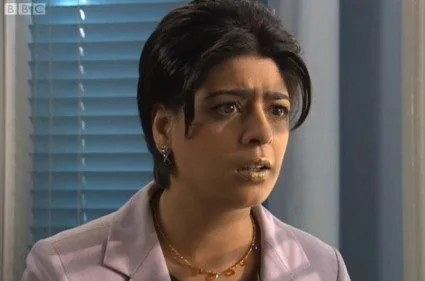 elaine from the story of tracy beaker frowning