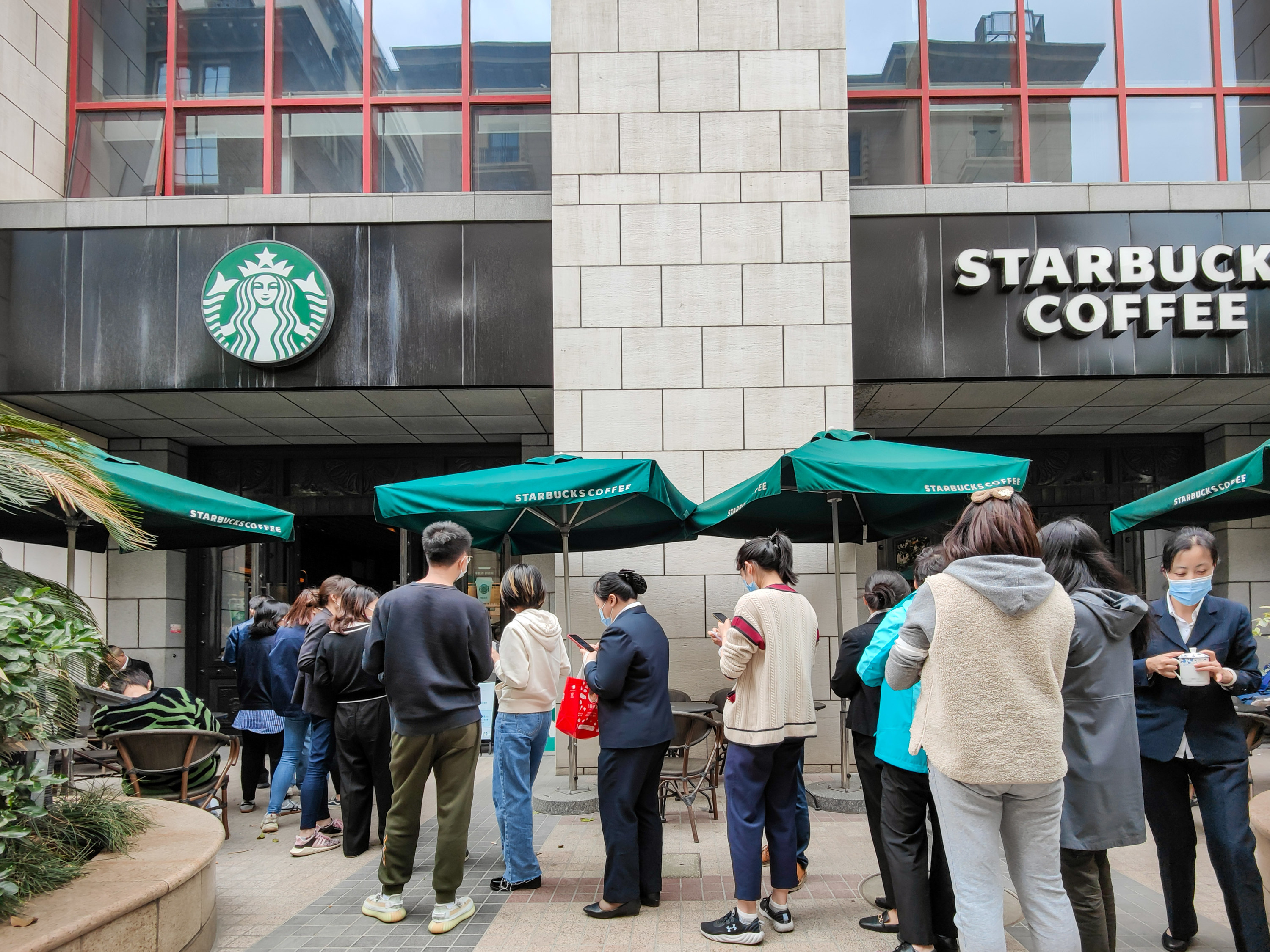 Line outside of a large starbucks