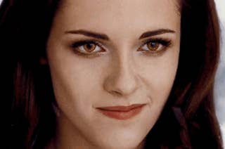 Bella smiling in the Breaking Dawn movie