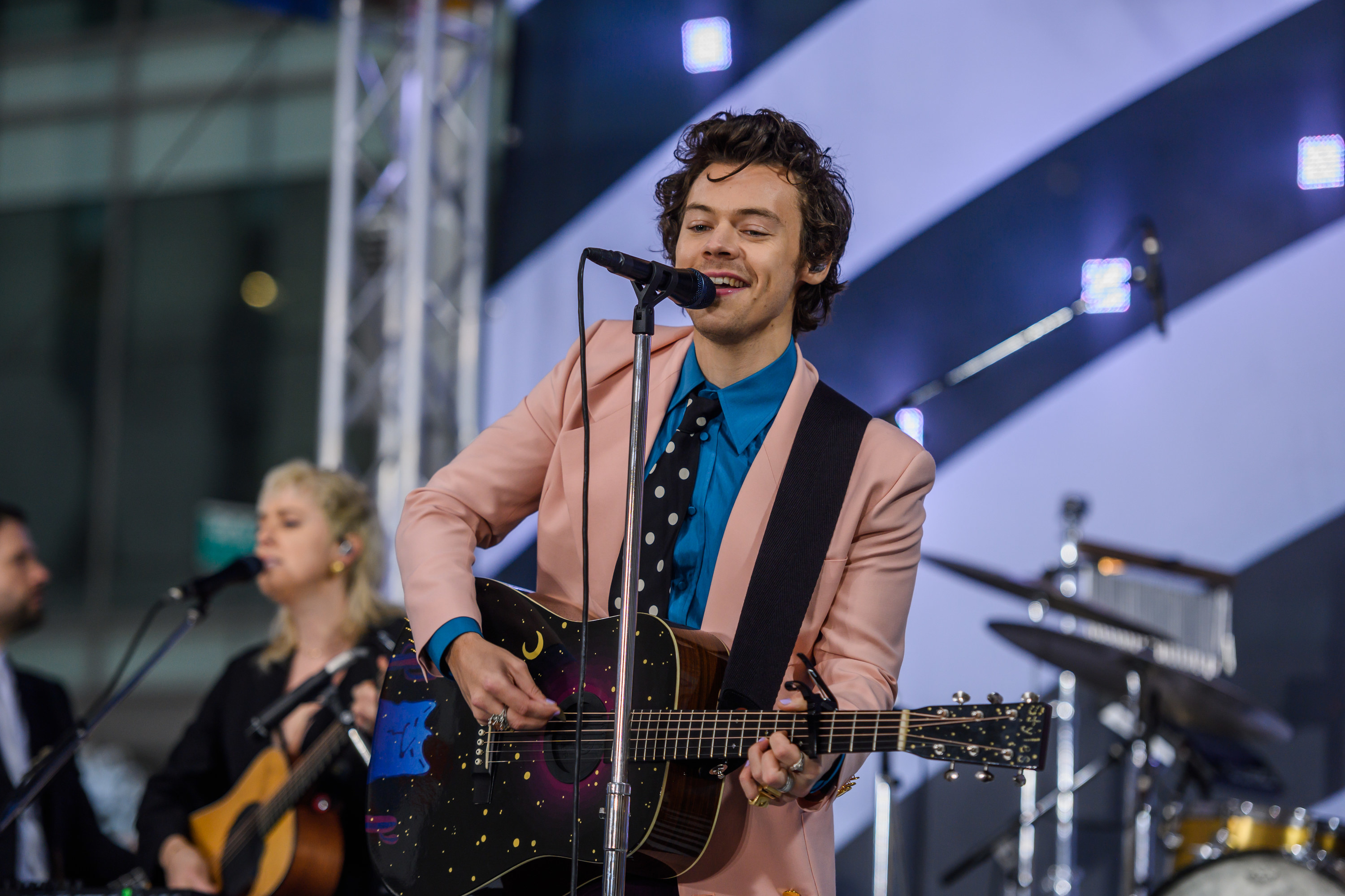 Harry Styles' 'Vogue': What We Learned About Relationships, 1D, More