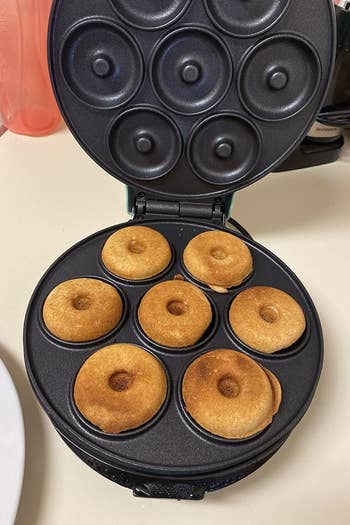 donuts in the maker