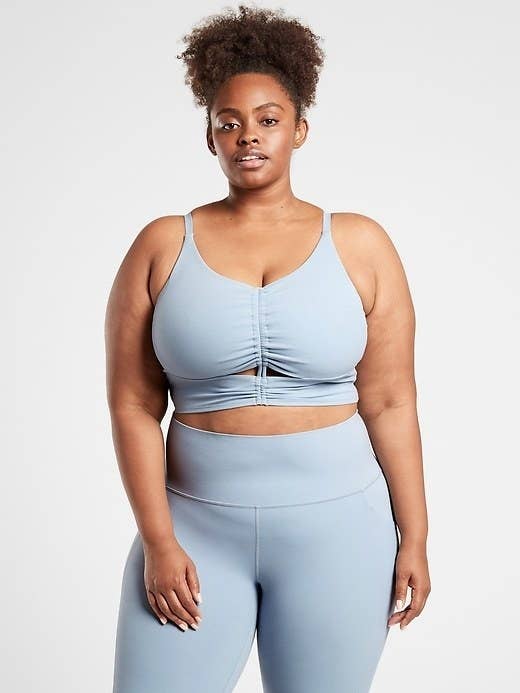 17 Best Plus Size Sports Bras To Support You In 2022