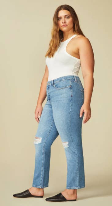 overholdelse tankevækkende Trænge ind 18 Plus-Size Jeans You Won't Want To Rip Off The Second You Get Home