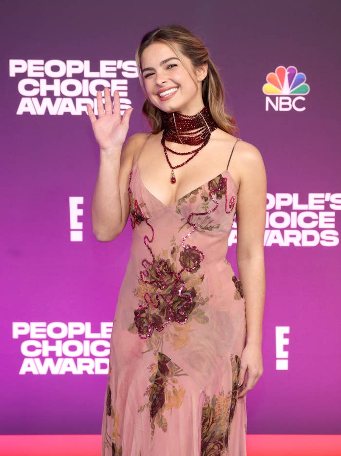 Addison waving to photographers as she walks the red carpet at the People&#x27;s Choice Awards