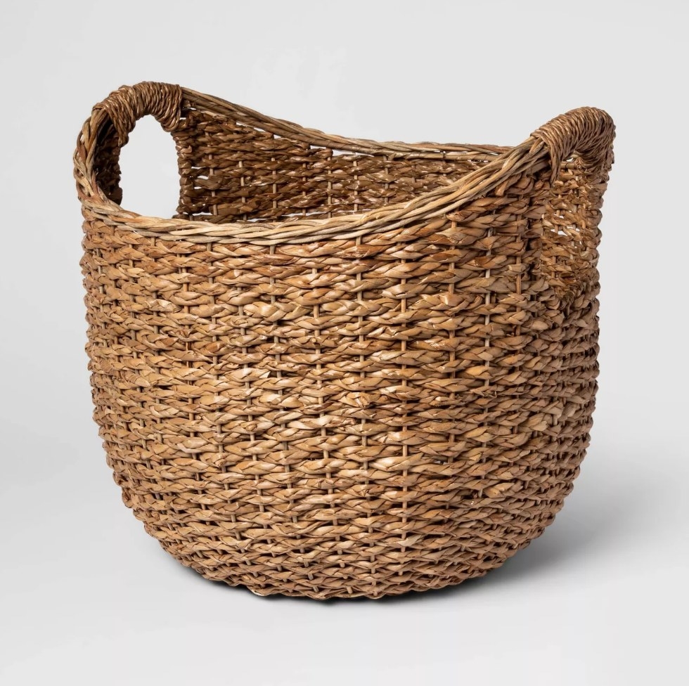 the rattan floor  basket