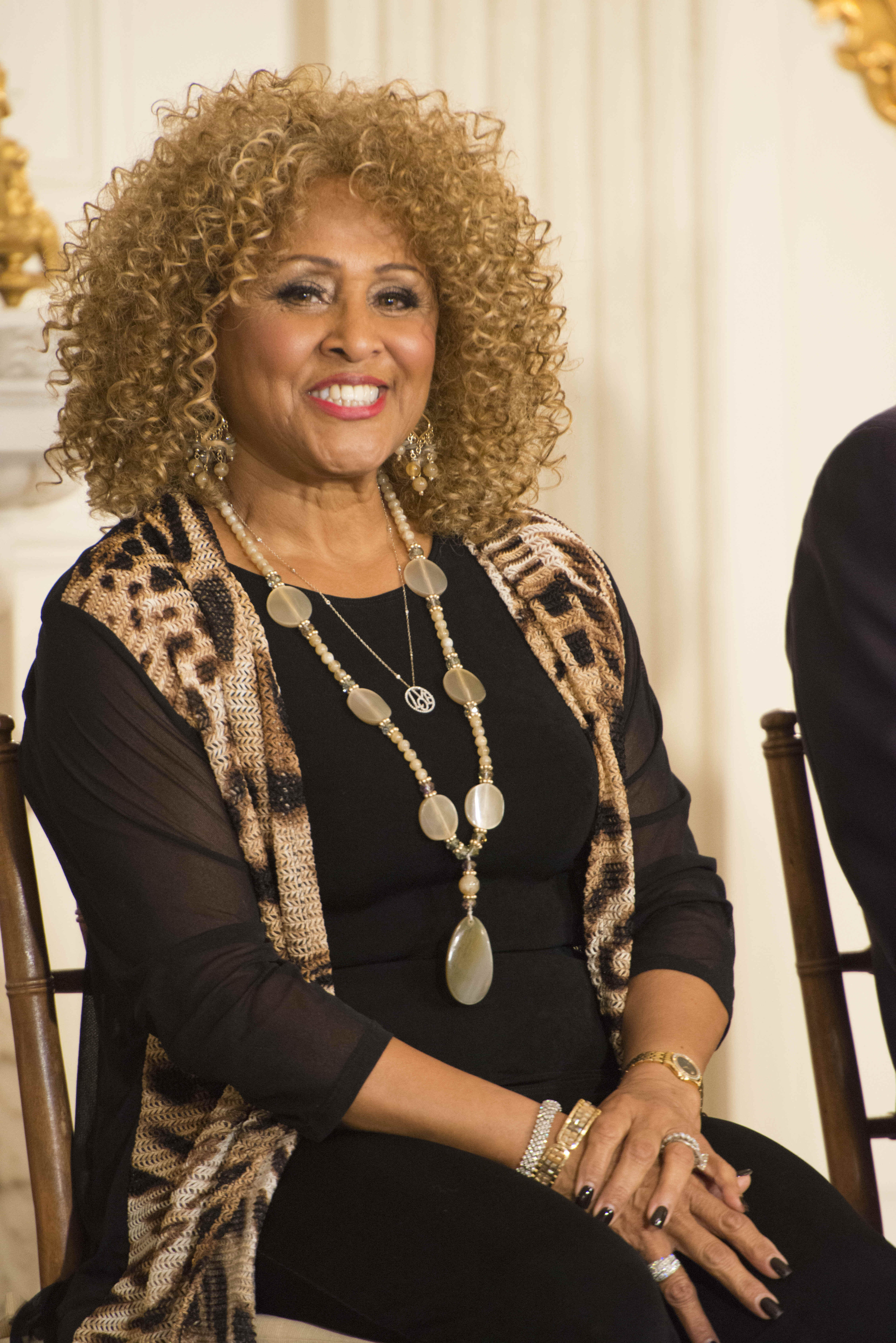 Darlene Love posing