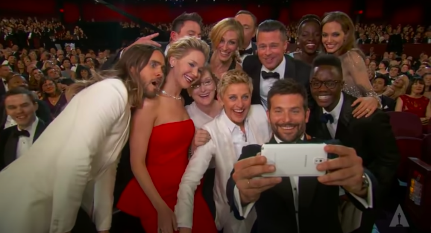 Jared Leto, Jennifer Lawrence, Julia Roberts, Brad Pitt, Angelina Jolie, Bradley Cooper, Ellen, Meryl Streep, Lupita N&#x27;yongo taking a selfie
