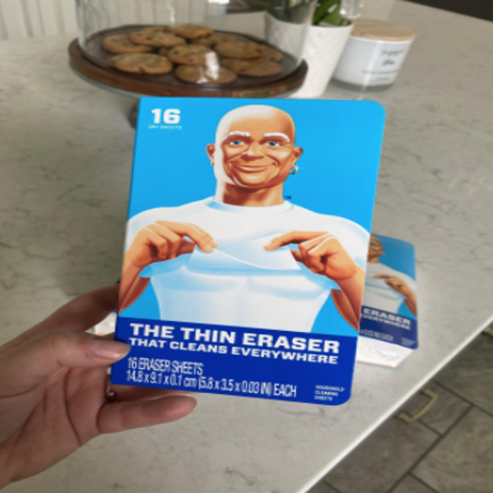 reviewer holding box