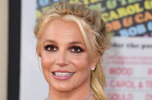 Spears smiles on the red carpet