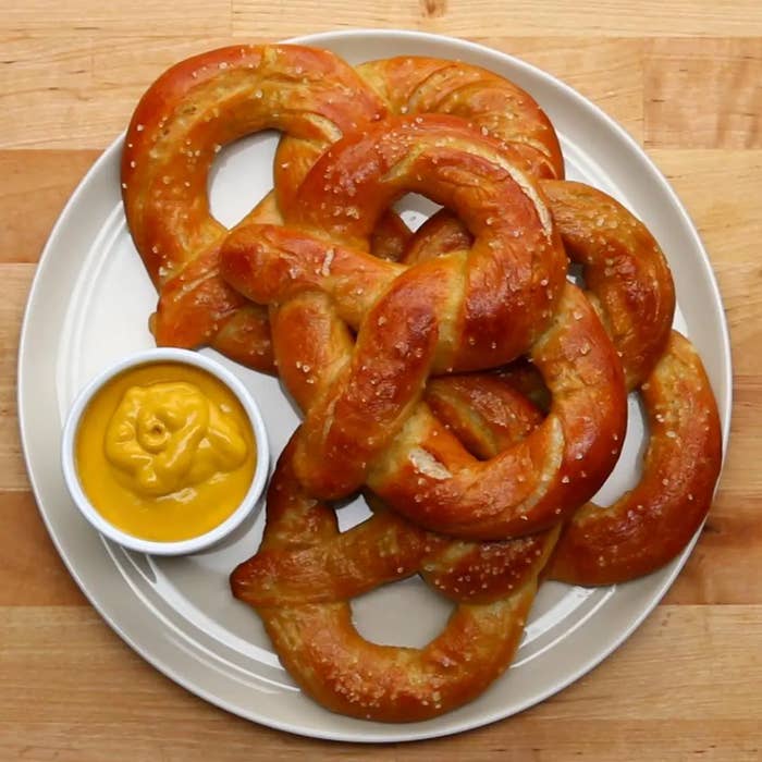 A plate of pretzels