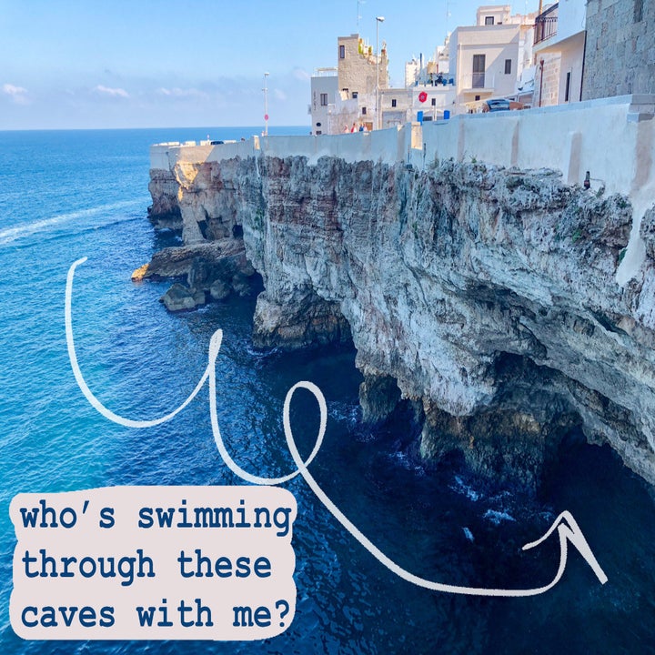 Town built on caves over the sea