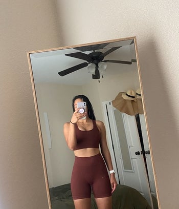 Same reviewer but the set is maroon