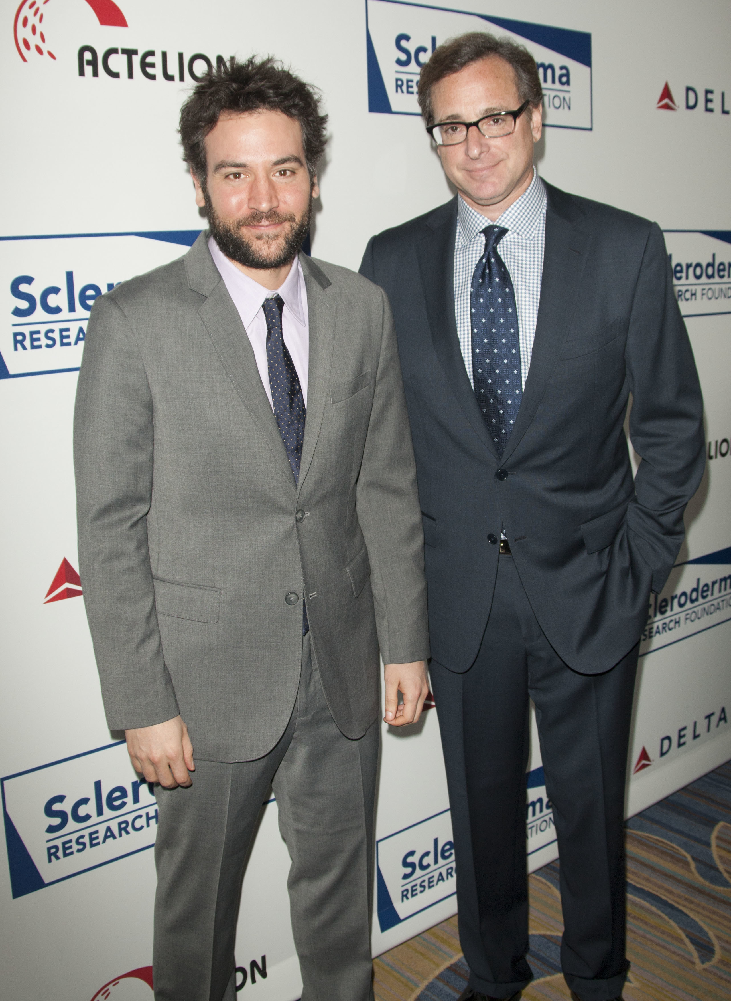 Josh Radnor and Bob at a red carpet event