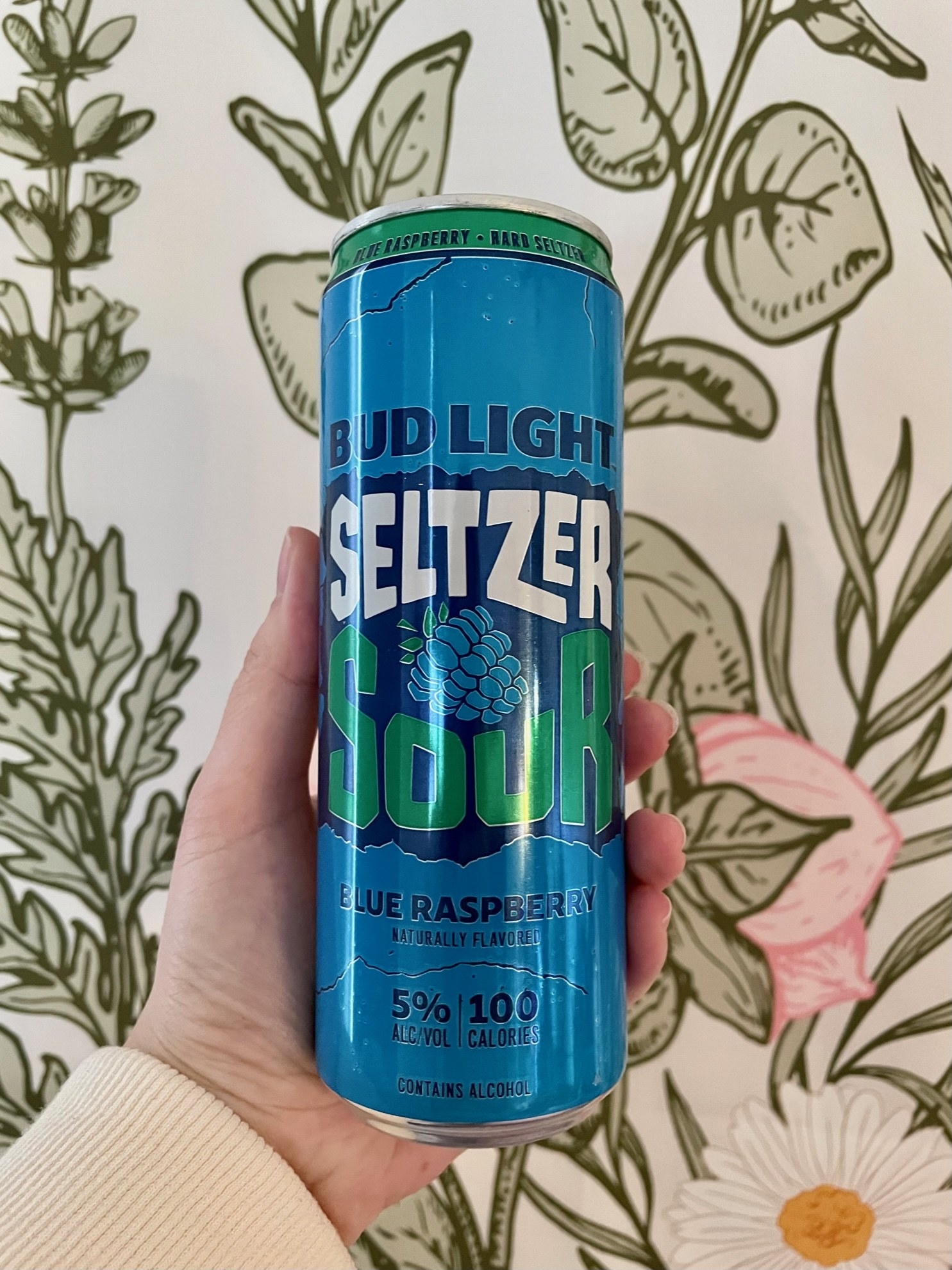 can of blue raspberry sour seltzer