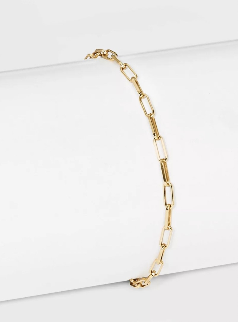 the chainlink bracelet in gold