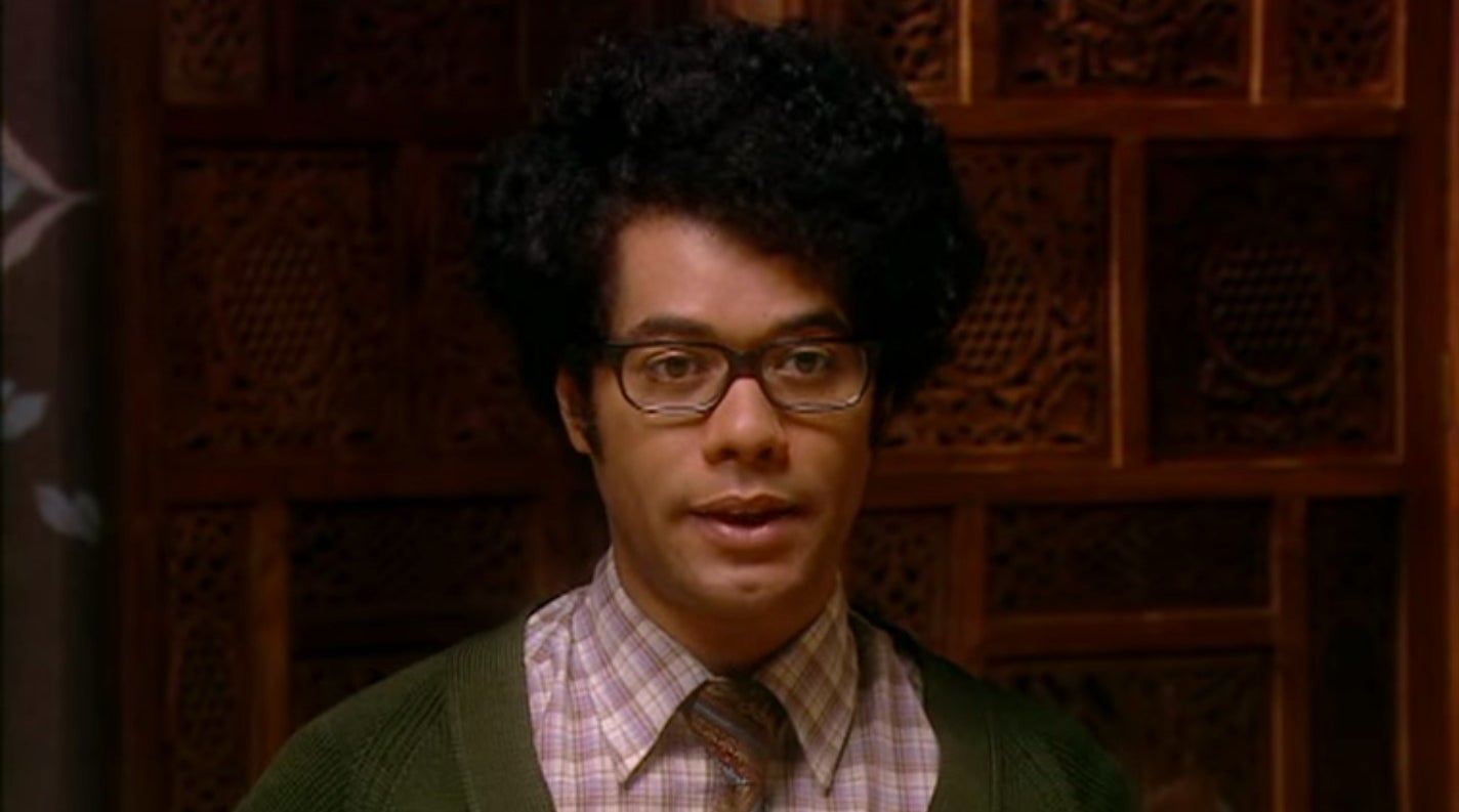 Moss talking at the dinner table at Jen&#x27;s part in &quot;The IT Crowd&quot;