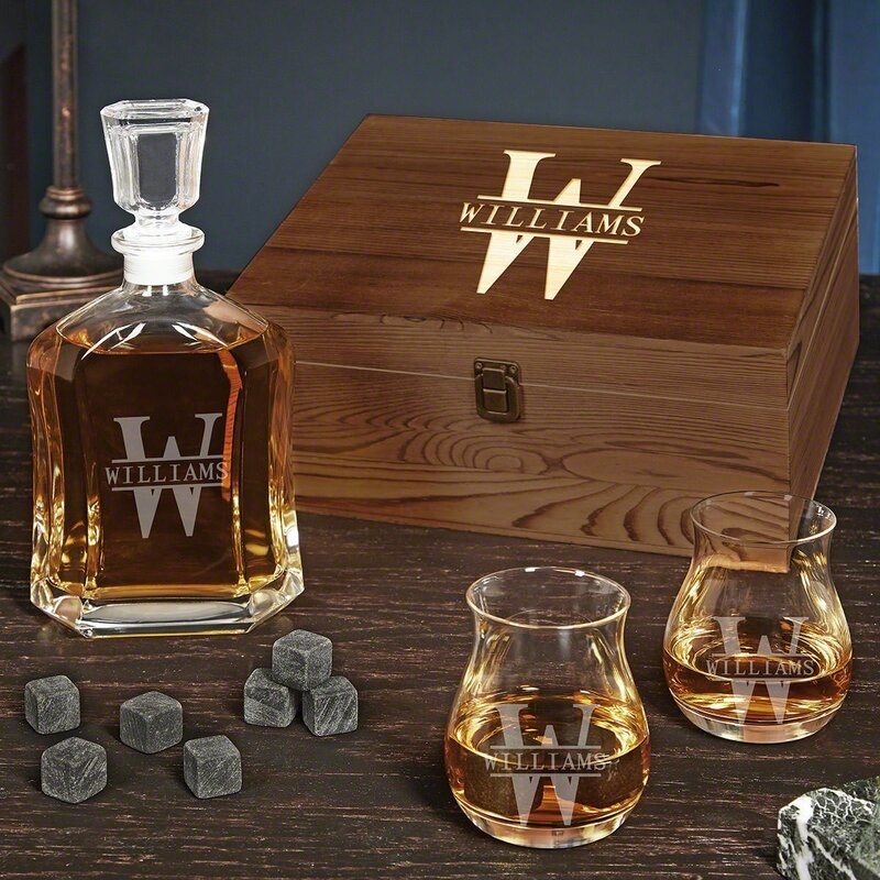 the whiskey decanter set and personalized box