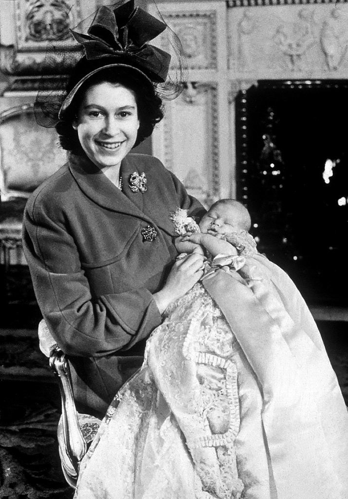 Princess Liz with her baby Prince Charles