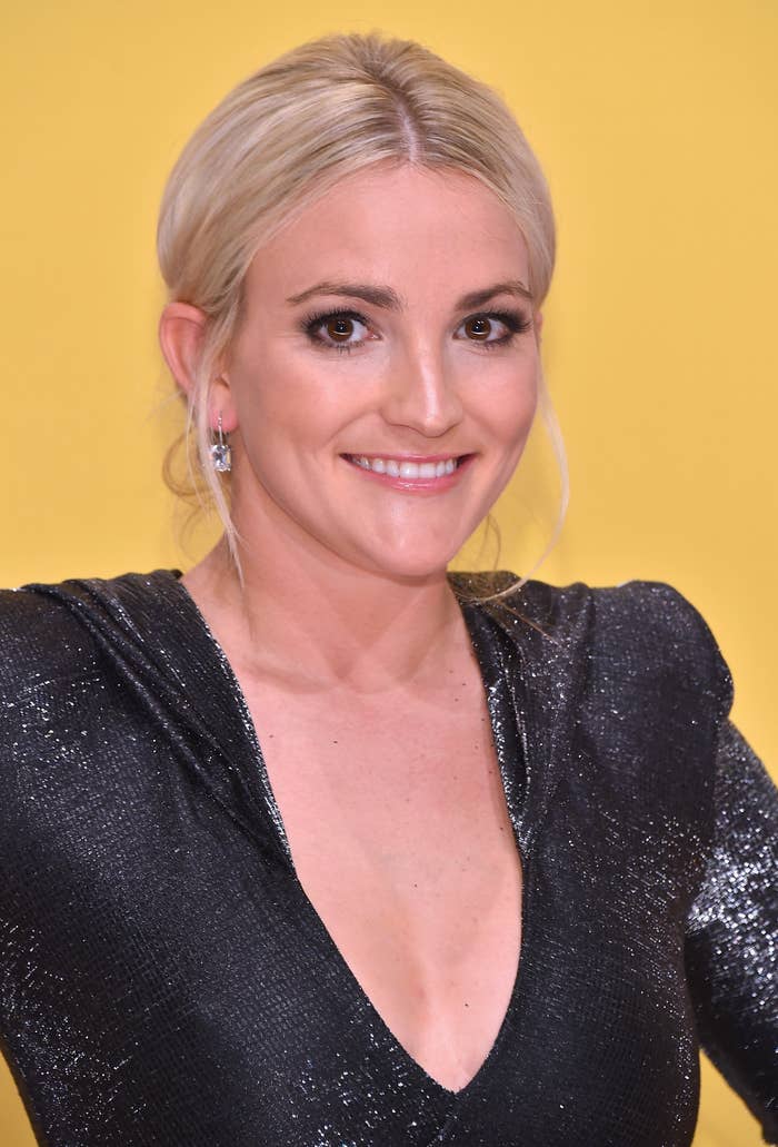 Jamie Lynn smiling at an event