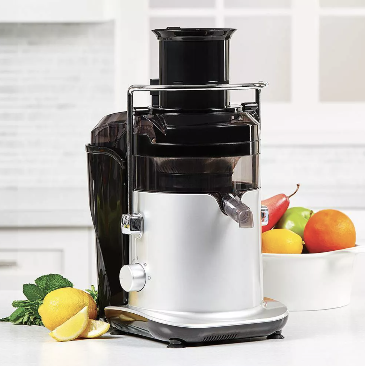 The self-cleaning juicer