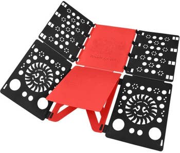 The black and red folding board