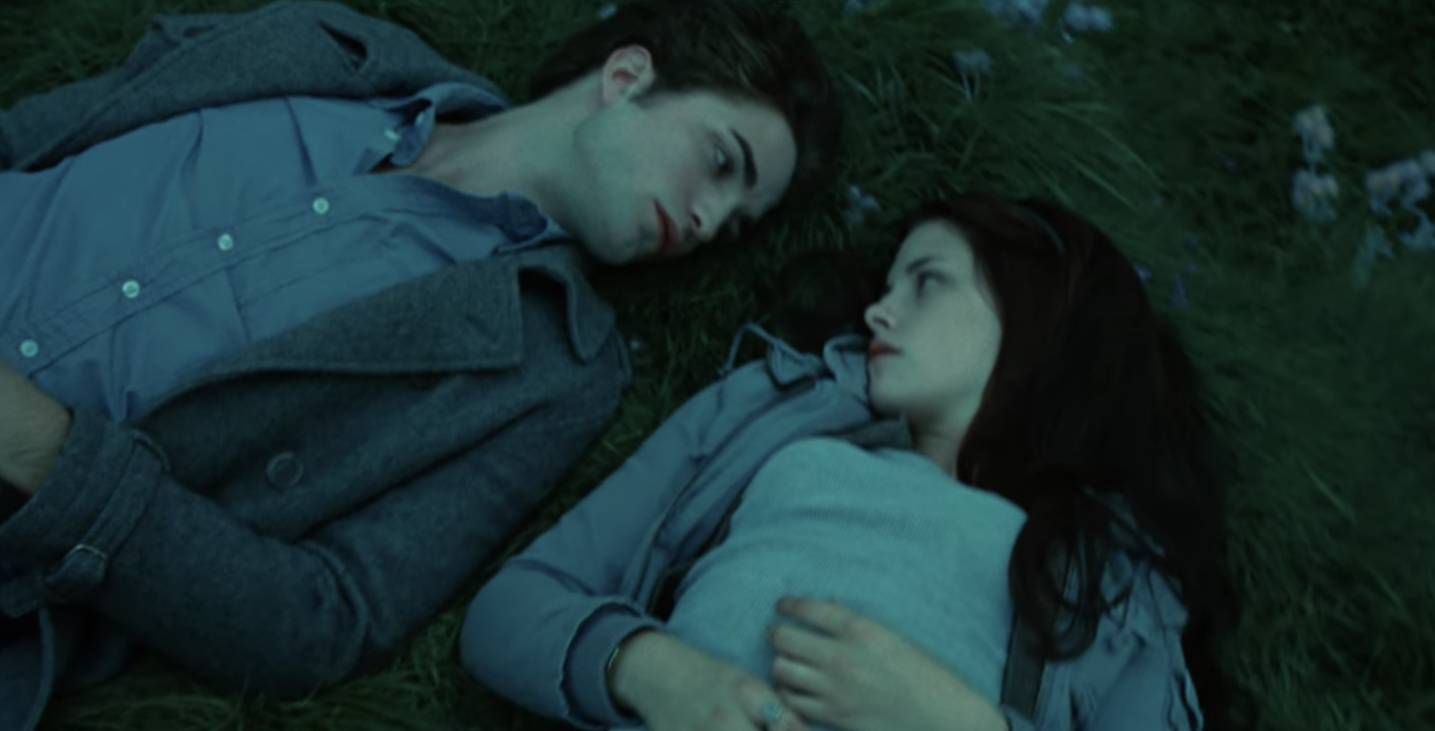 The First 'Twilight' Script Had FBI Vampire Hunters and a Track