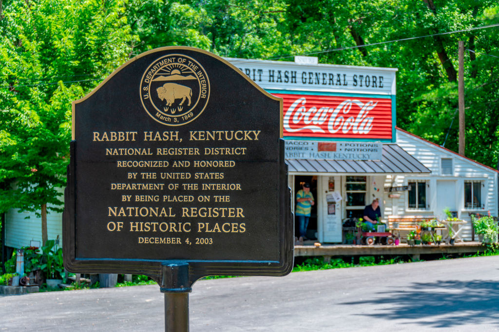 The National Register of Historic Places plaque for Rabbit Hash General System
